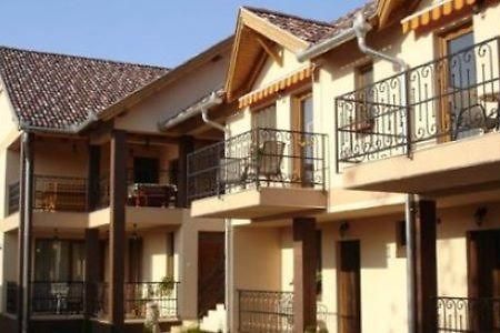 Mediterran Apartman Es Vendeghaz Hajdúszoboszló Exteriér fotografie
