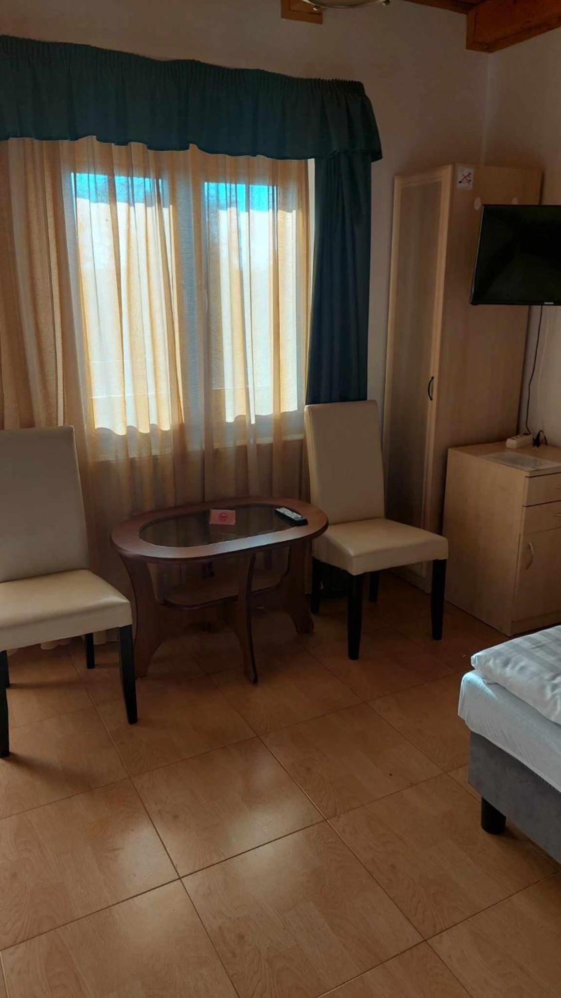 Mediterran Apartman Es Vendeghaz Hajdúszoboszló Exteriér fotografie